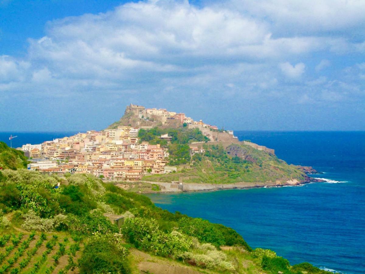 Apartament Victoria 150Mt From Beach Castelsardo Bagian luar foto